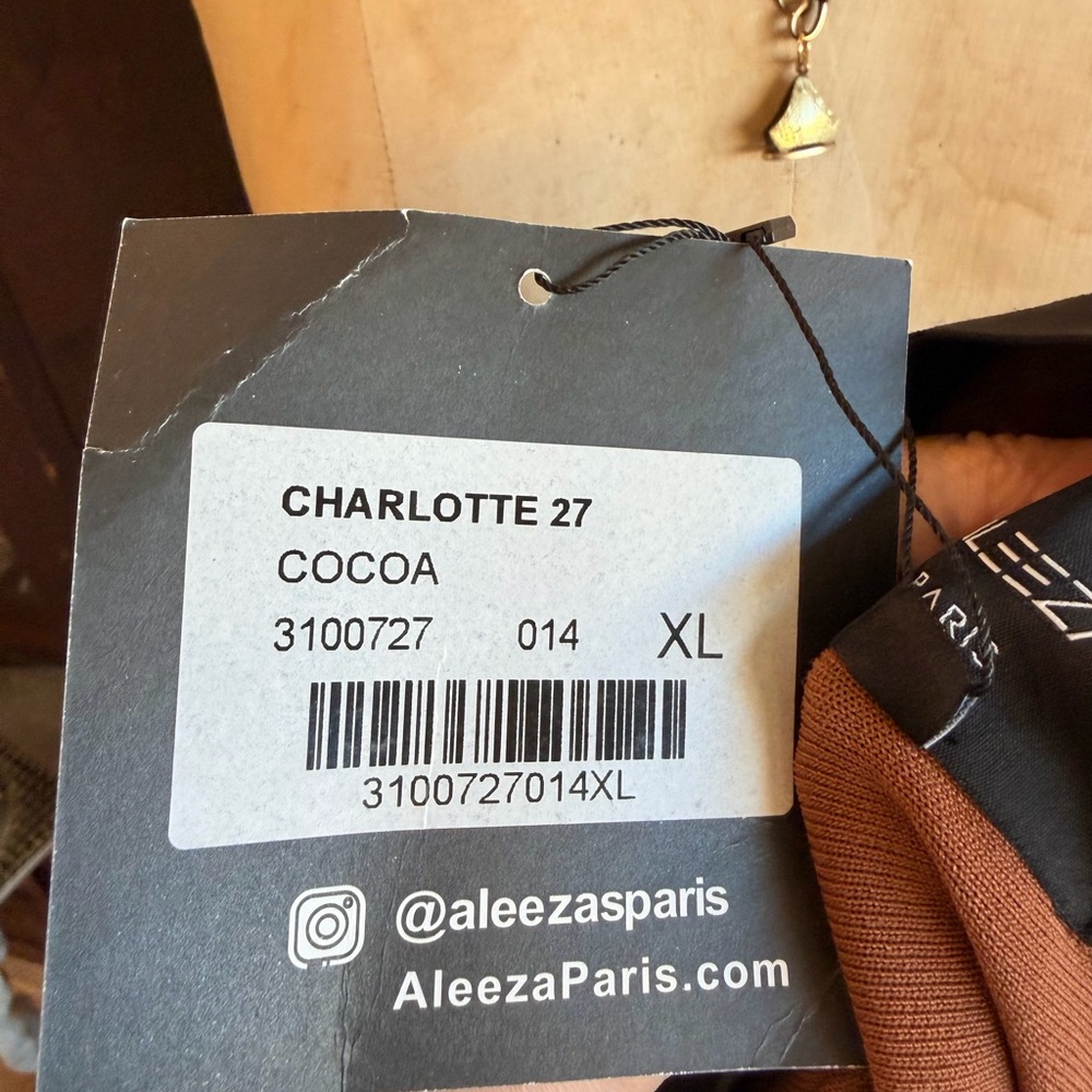 Aleeza Paris Pleated NWT Knit Cocoa Skirt - Picture 4 of 4